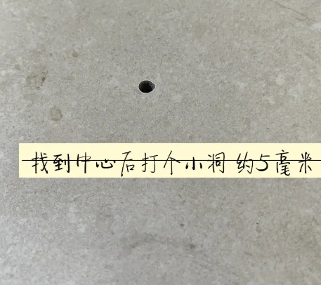 烈山瓷砖空鼓维修公司专业解答在瓷砖铺贴过程中，如果砂料搅拌不均匀，将会带来以下问题